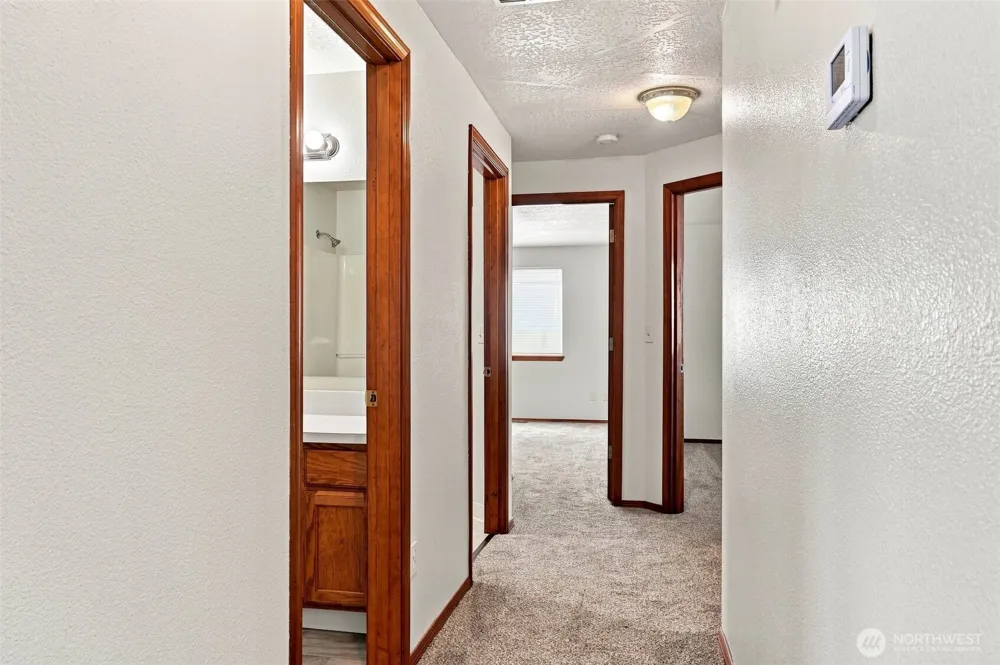 106 Mission Kelso, WA 98626