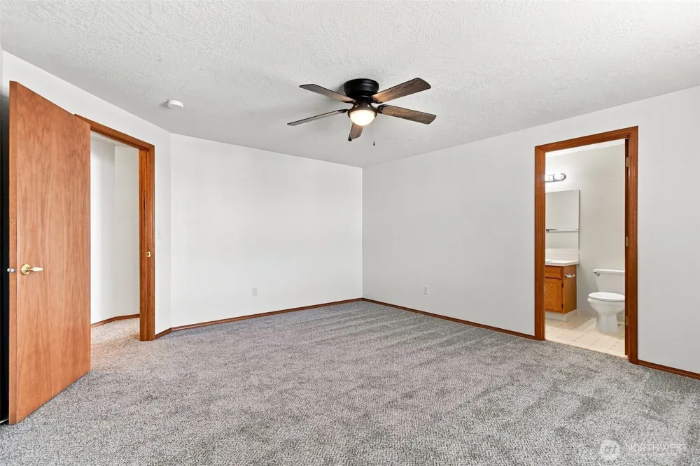 106 Mission Kelso, WA 98626