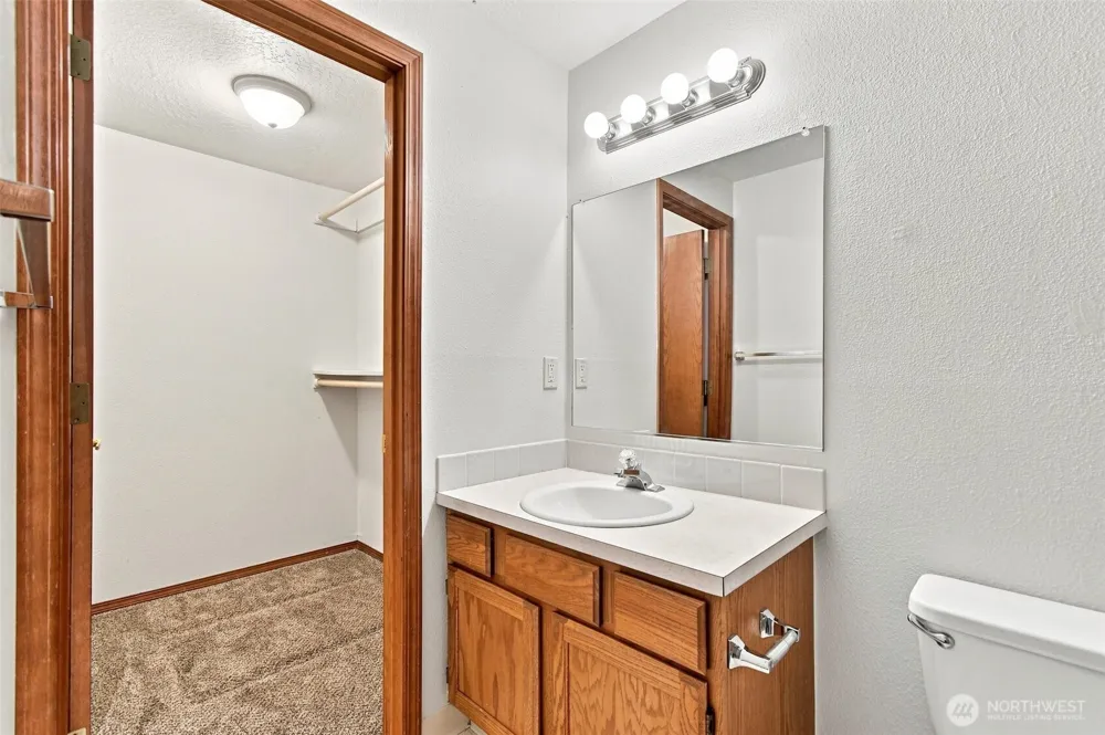 106 Mission Kelso, WA 98626