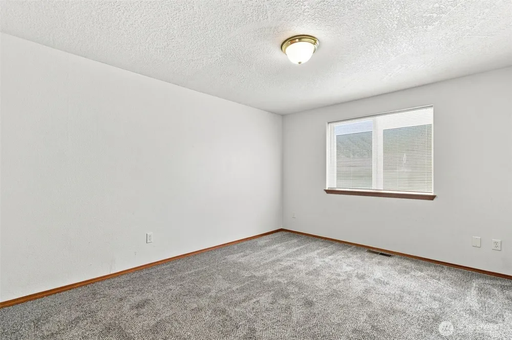 106 Mission Kelso, WA 98626