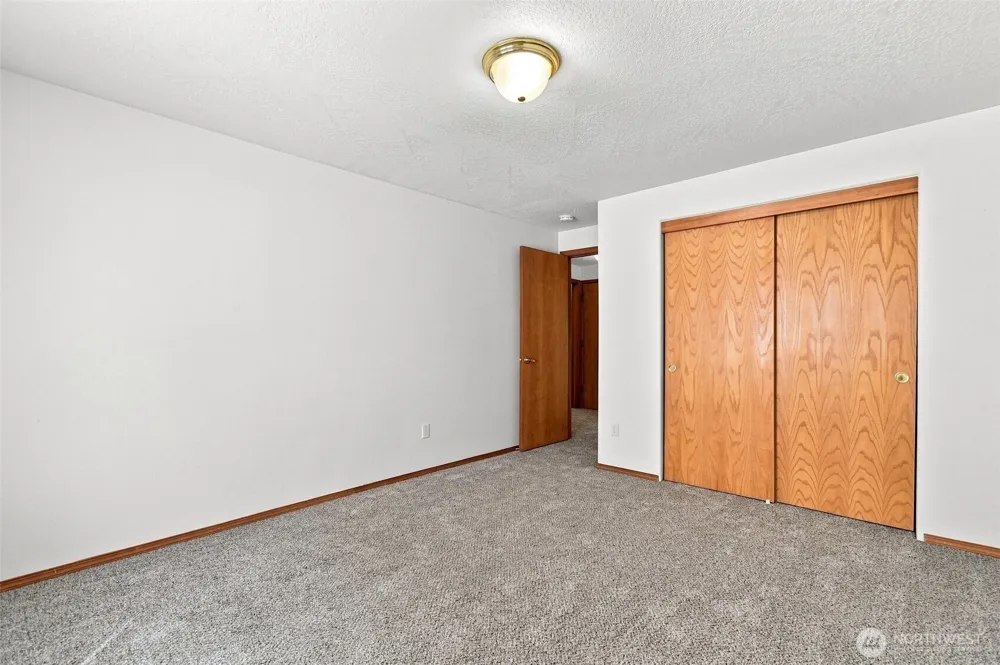 106 Mission Kelso, WA 98626