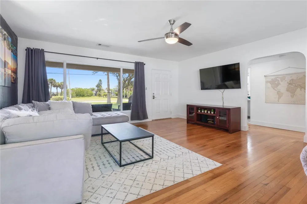 504 RIVERSIDE DRIVE Holly Hill, FL 32117