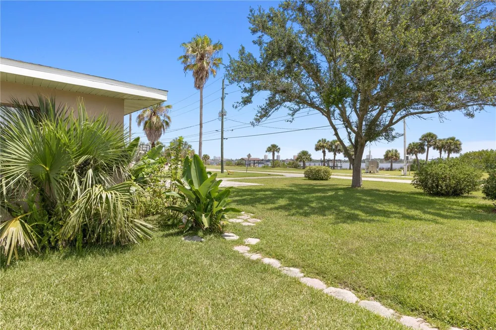 504 RIVERSIDE DRIVE Holly Hill, FL 32117