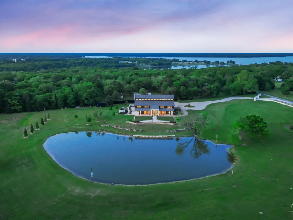 2769 RS County Road 3160 Emory, TX 75440