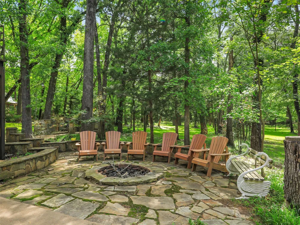 2769 RS County Road 3160 Emory, TX 75440