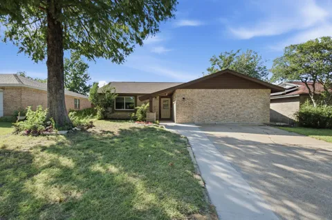 1615 Roundrock Trail