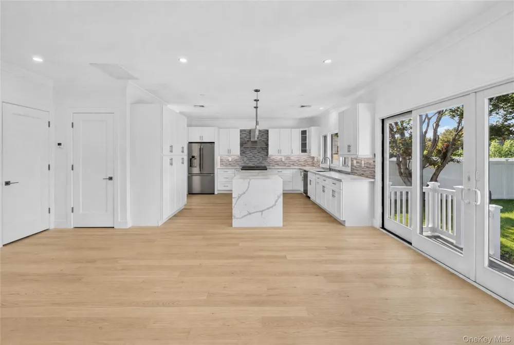 44 Meadow Lane Levittown, NY 11756