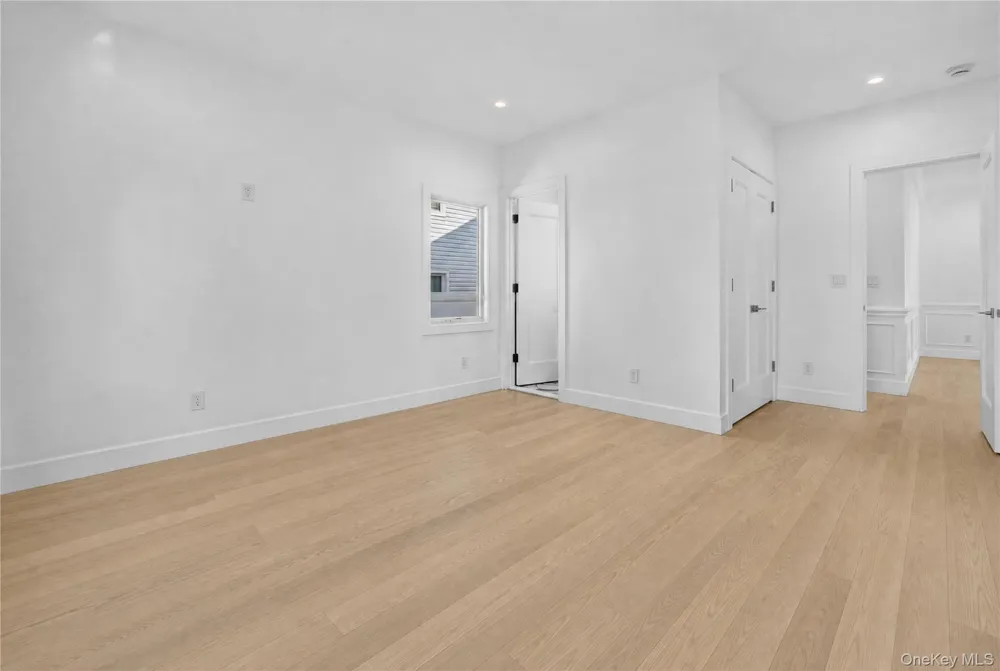 44 Meadow Lane Levittown, NY 11756