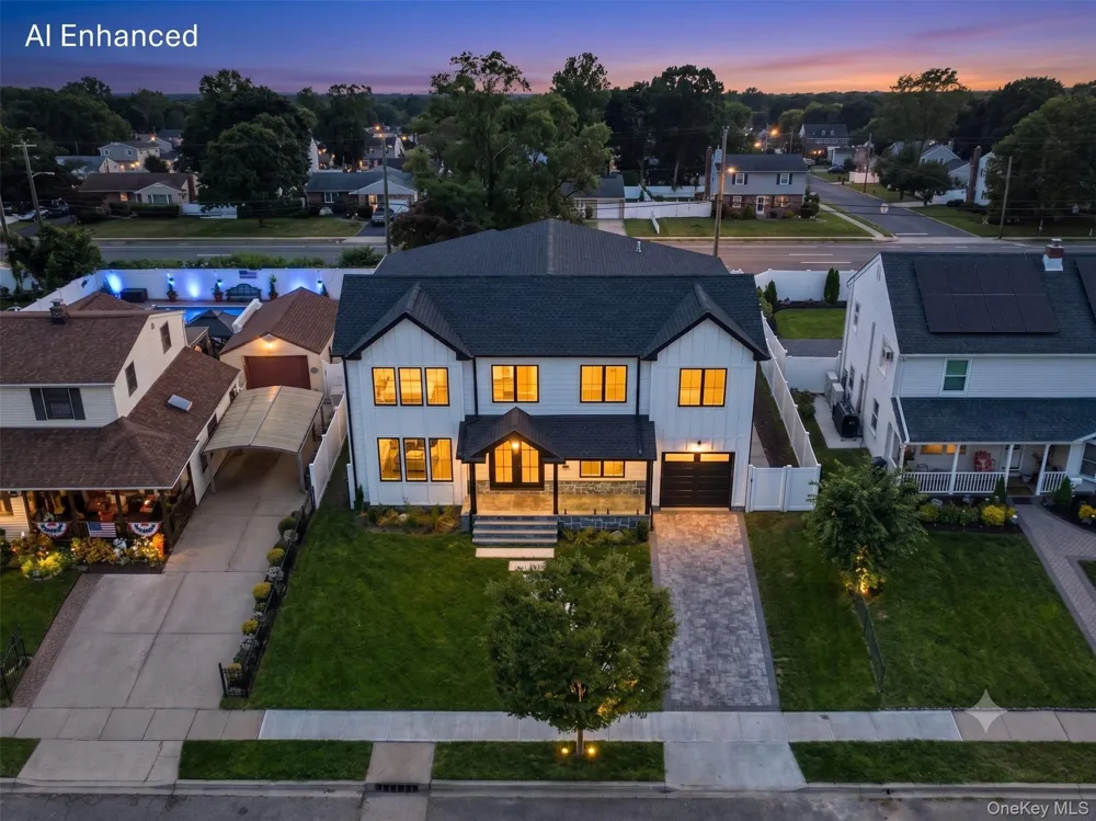 44 Meadow Lane Levittown, NY 11756