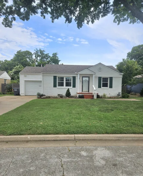 137 E 35th Street