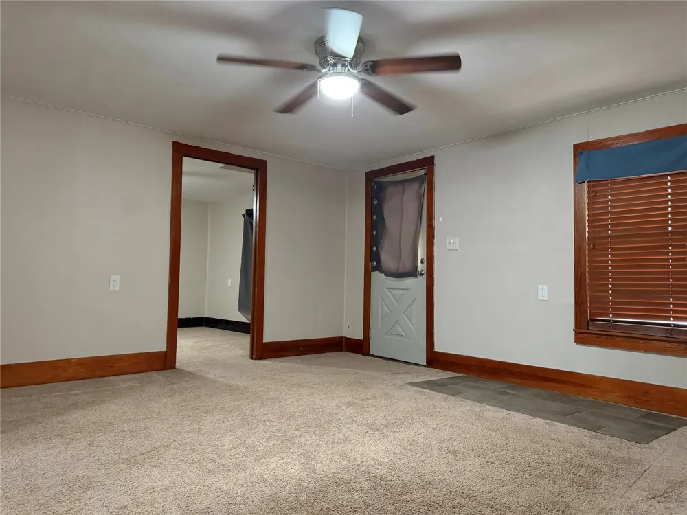1319 E Modoc Avenue Nowata, OK 74048
