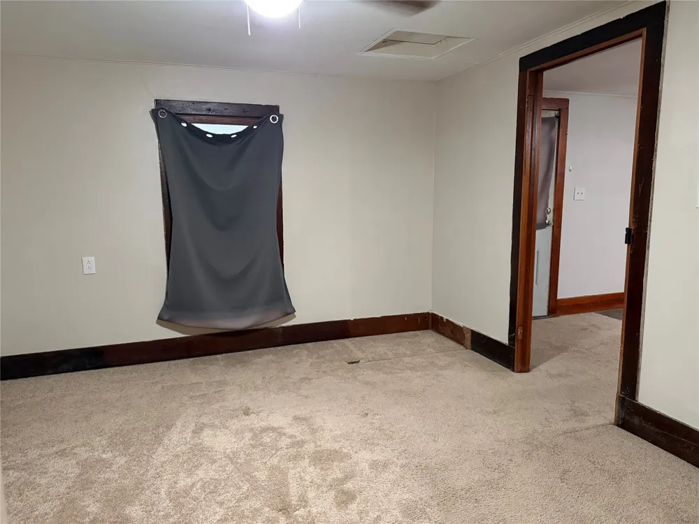 1319 E Modoc Avenue Nowata, OK 74048