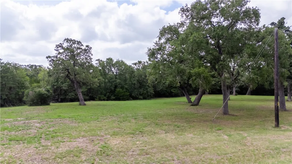 5709 Shellbournes Hill College Station, TX 77845