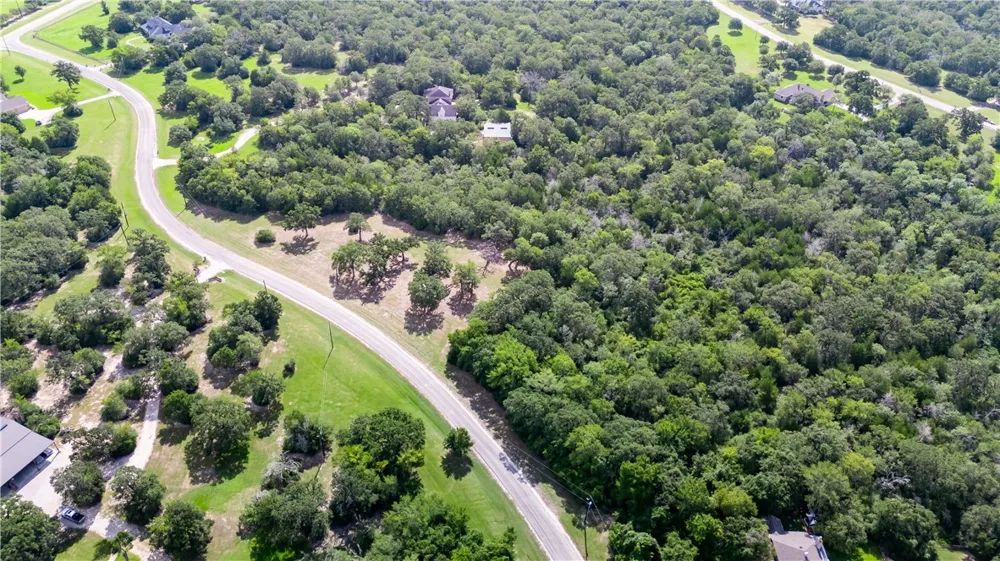 5709 Shellbournes Hill College Station, TX 77845