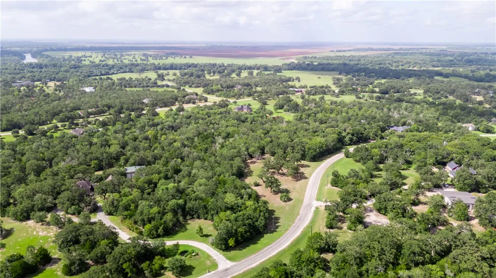 5709 Shellbournes Hill College Station, TX 77845