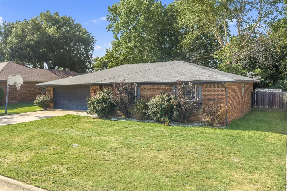 1501 Rosedale Street Ardmore, OK 73401