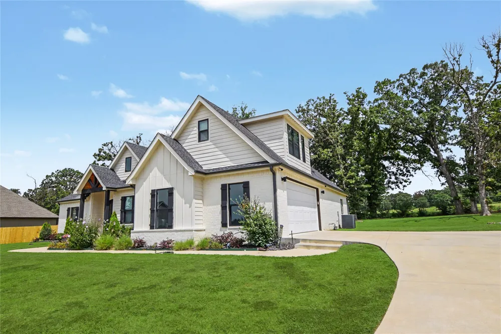 16625 W Sierra Circle Tahlequah, OK 74464