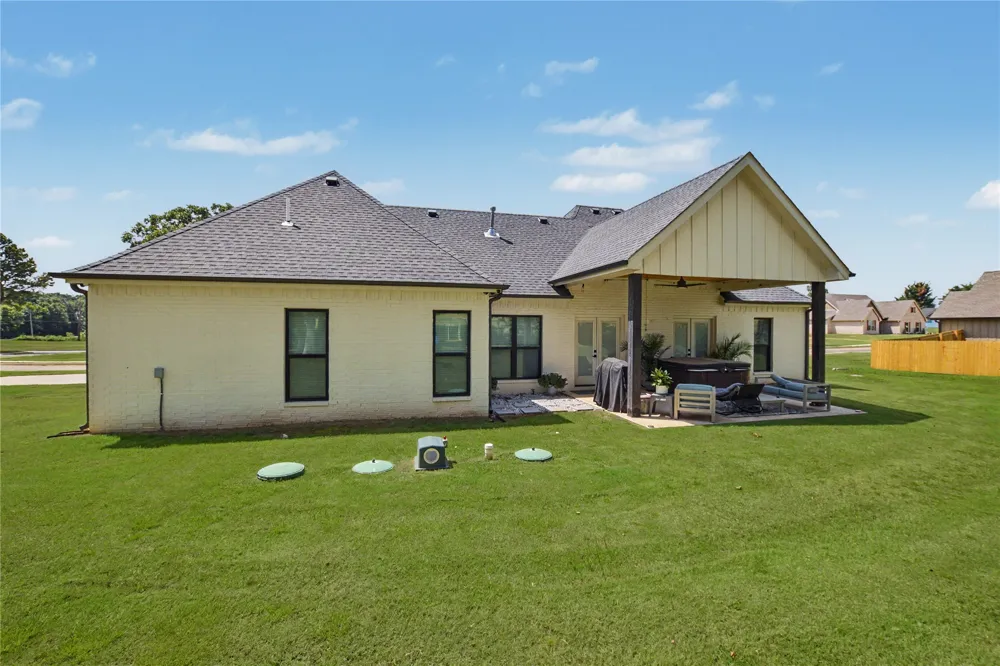 16625 W Sierra Circle Tahlequah, OK 74464