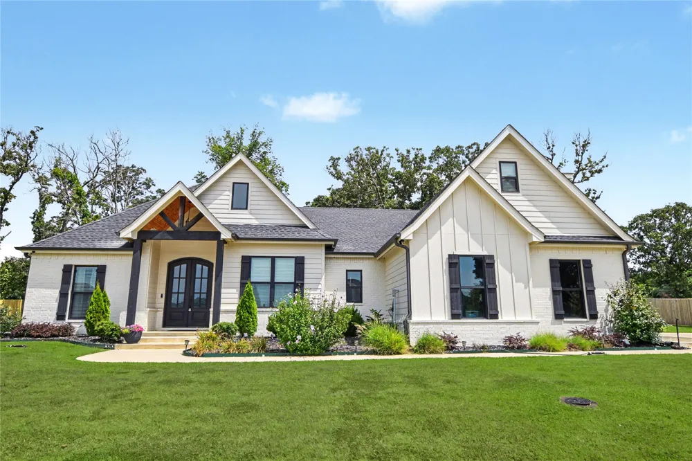16625 W Sierra Circle Tahlequah, OK 74464