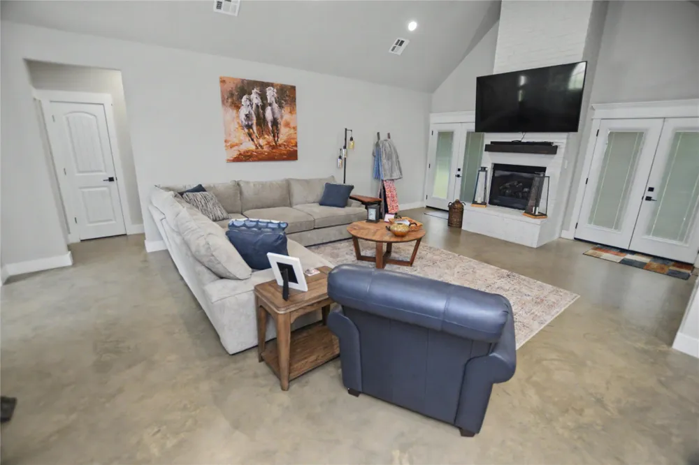 16625 W Sierra Circle Tahlequah, OK 74464