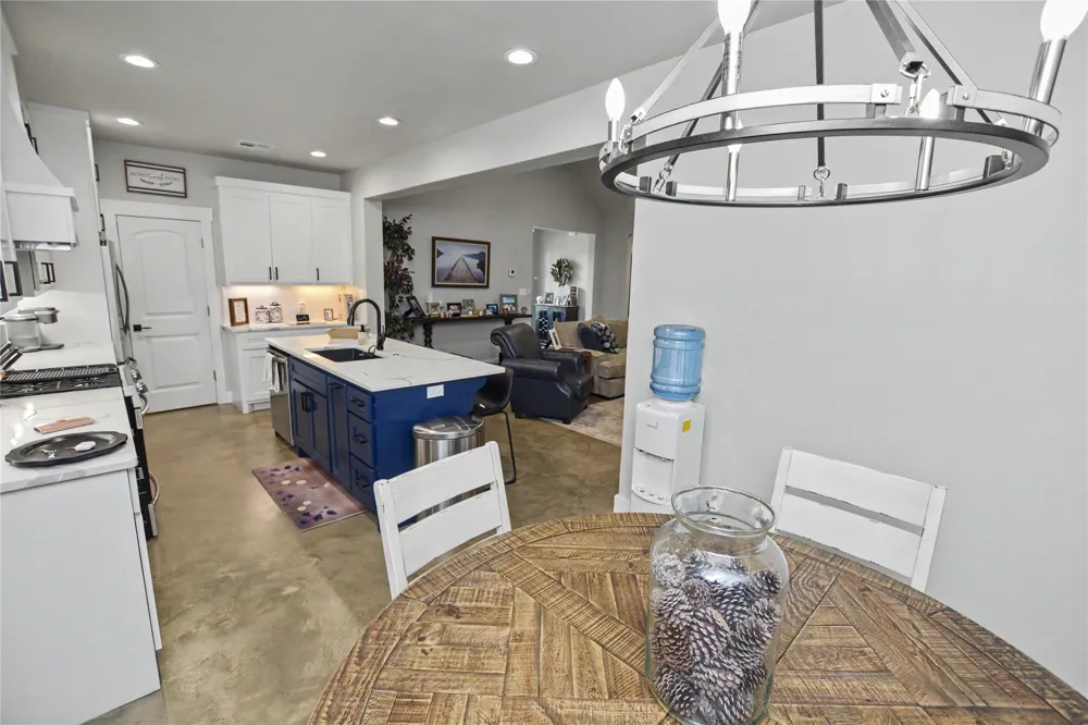16625 W Sierra Circle Tahlequah, OK 74464