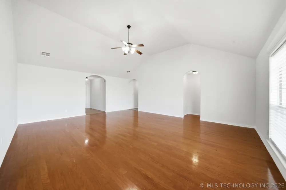 9479 E 139th Place Collinsville, OK 74021