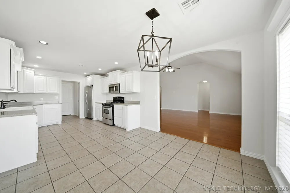 9479 E 139th Place Collinsville, OK 74021