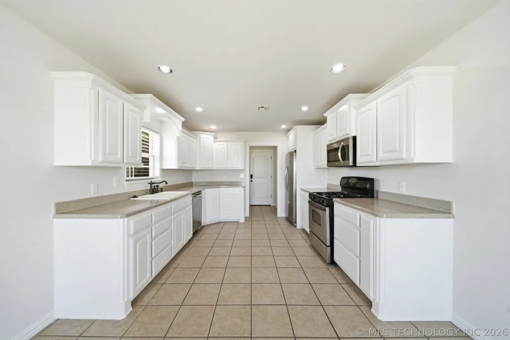 9479 E 139th Place Collinsville, OK 74021