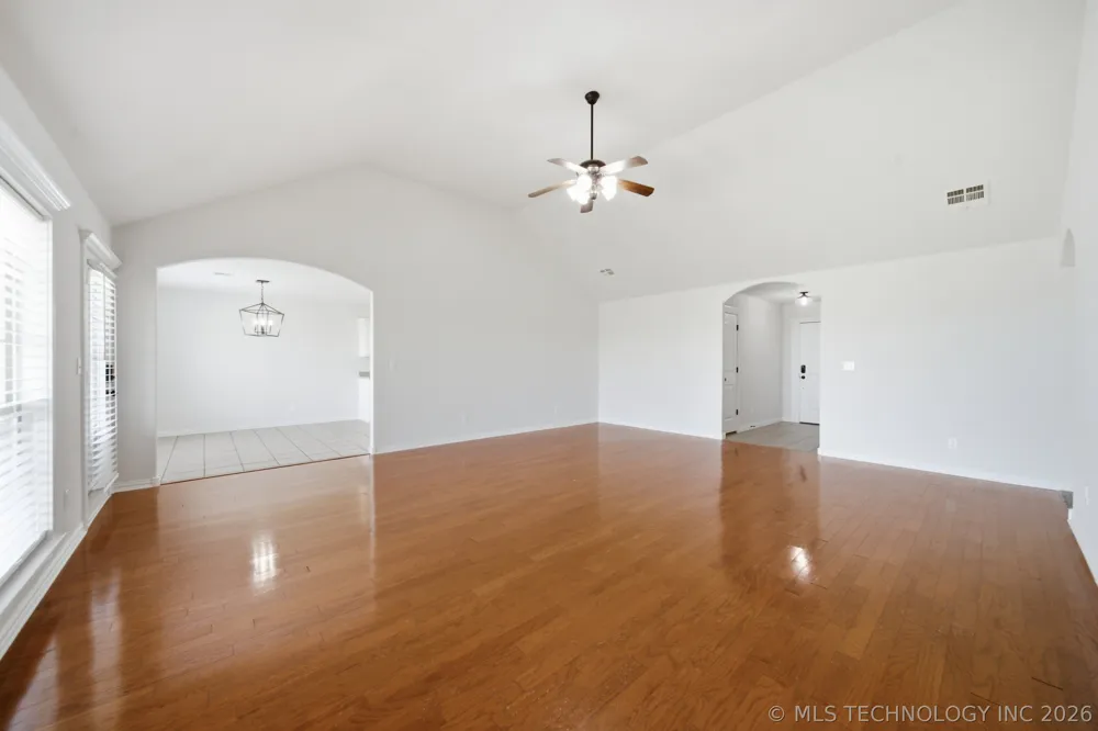9479 E 139th Place Collinsville, OK 74021
