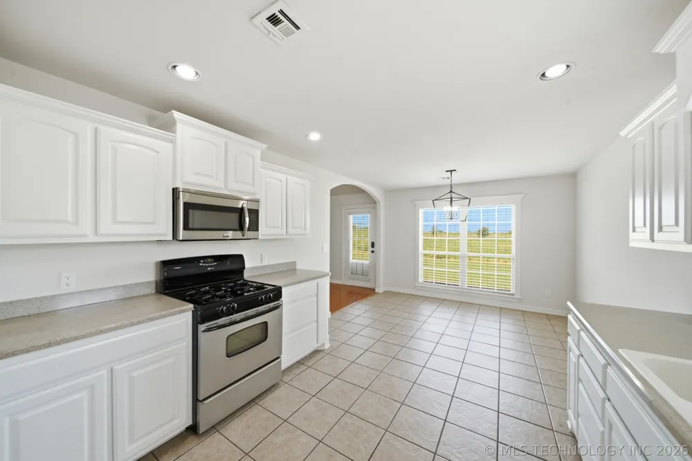 9479 E 139th Place Collinsville, OK 74021