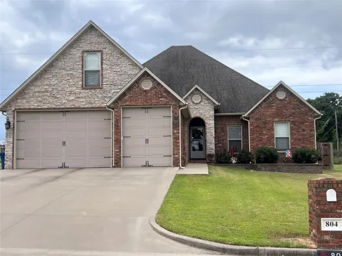 804 Great Oaks Drive