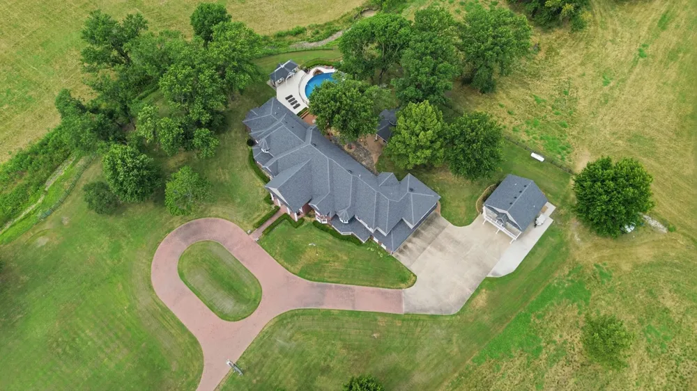 9251 S Hwy 137 Miami, OK 74354