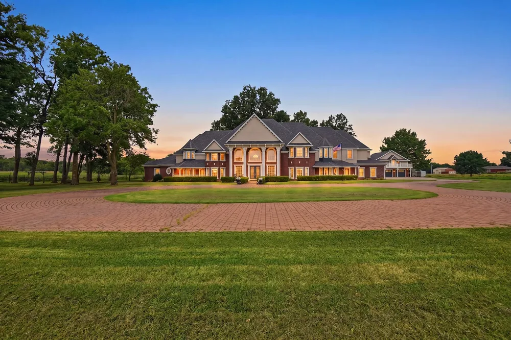 9251 S Hwy 137 Miami, OK 74354