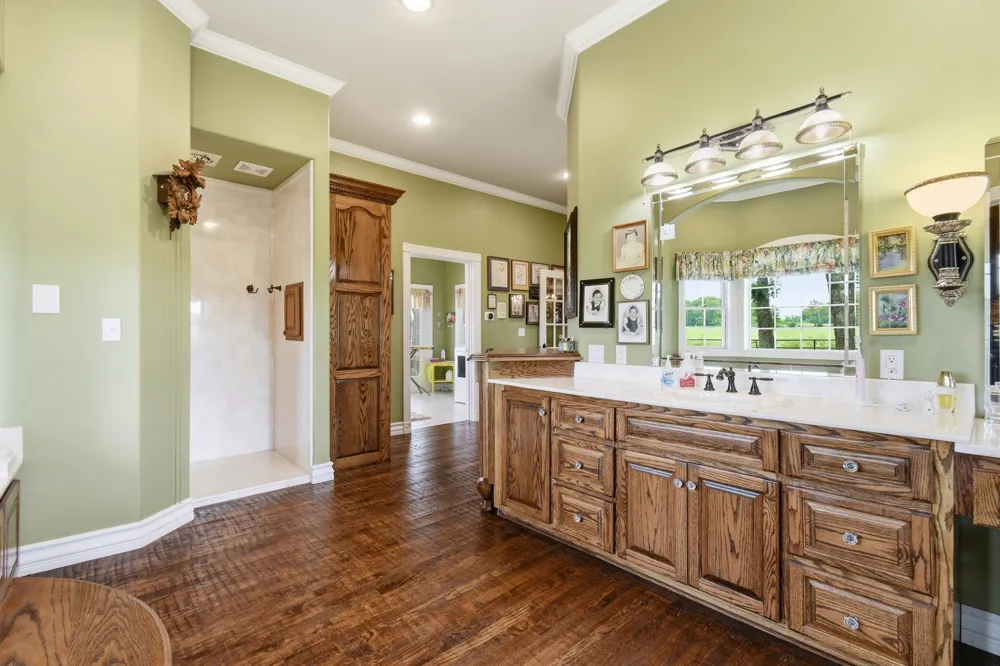 9251 S Hwy 137 Miami, OK 74354