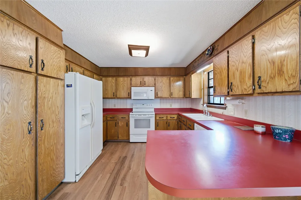 2454 129th West Avenue Sand Springs, OK 74063