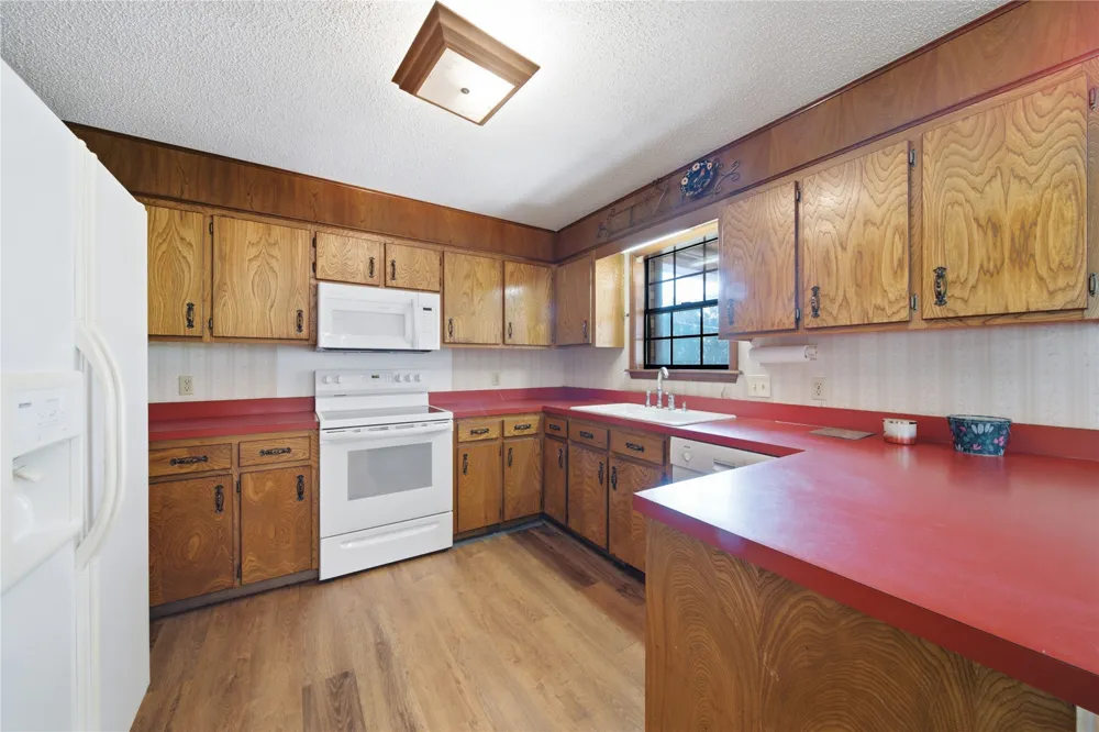 2454 129th West Avenue Sand Springs, OK 74063