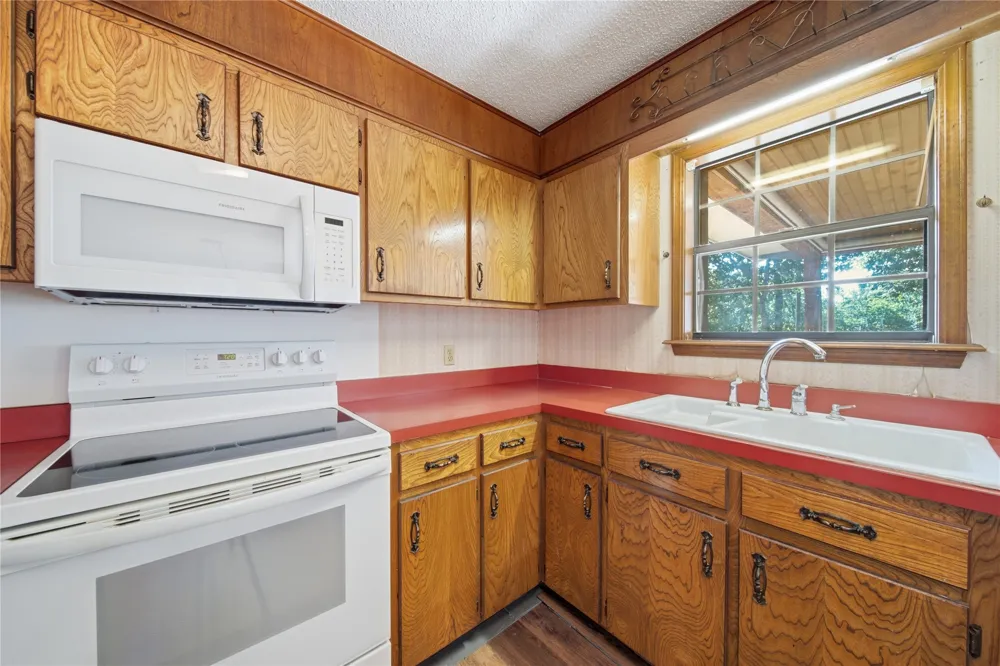 2454 129th West Avenue Sand Springs, OK 74063