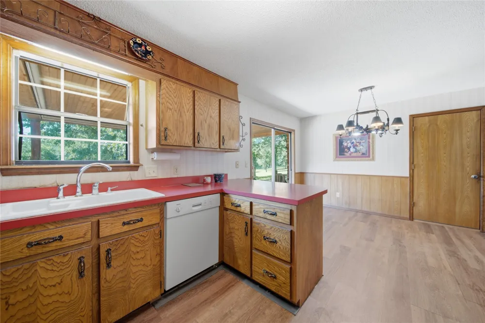 2454 129th West Avenue Sand Springs, OK 74063
