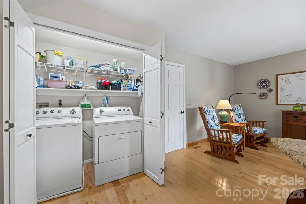 4 Governors Way Asheville, NC 28804