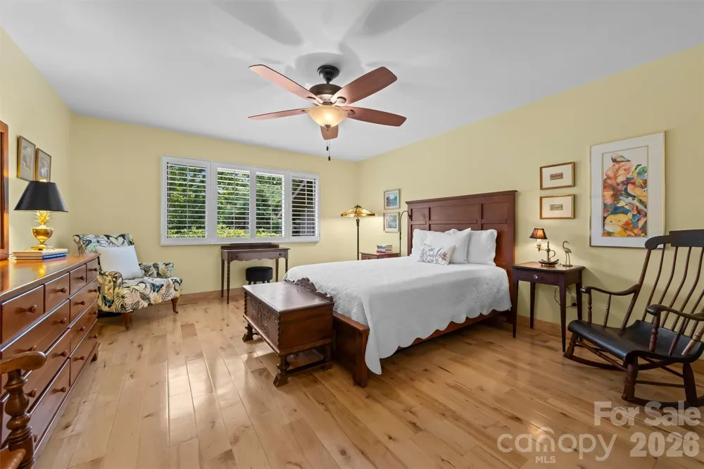 4 Governors Way Asheville, NC 28804