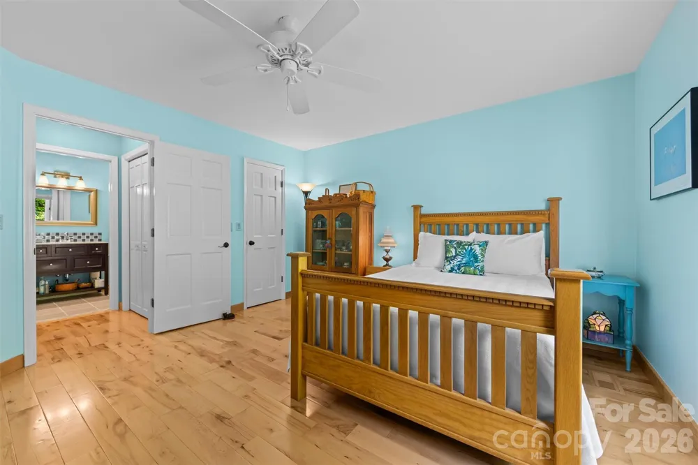 4 Governors Way Asheville, NC 28804
