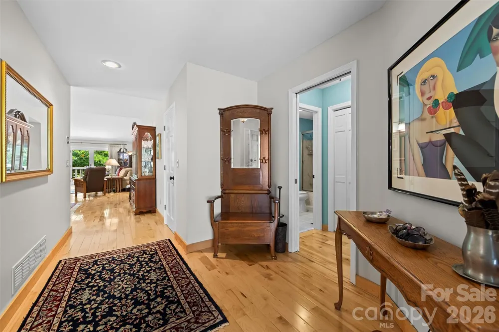 4 Governors Way Asheville, NC 28804