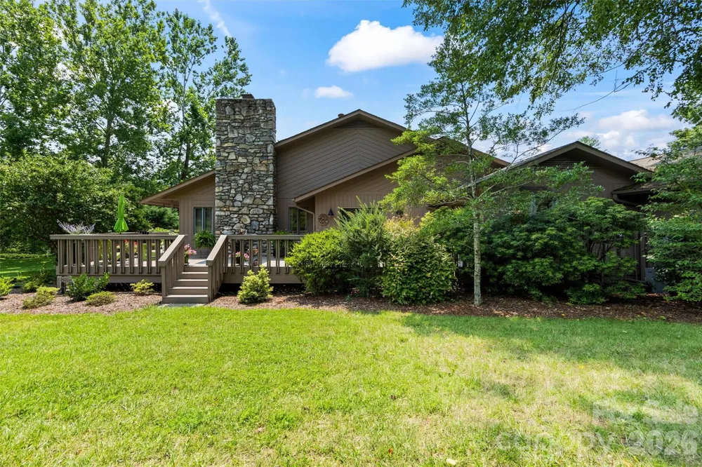 4 Governors Way Asheville, NC 28804