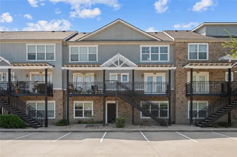 1725 Harvey Mitchell Parkway S #224