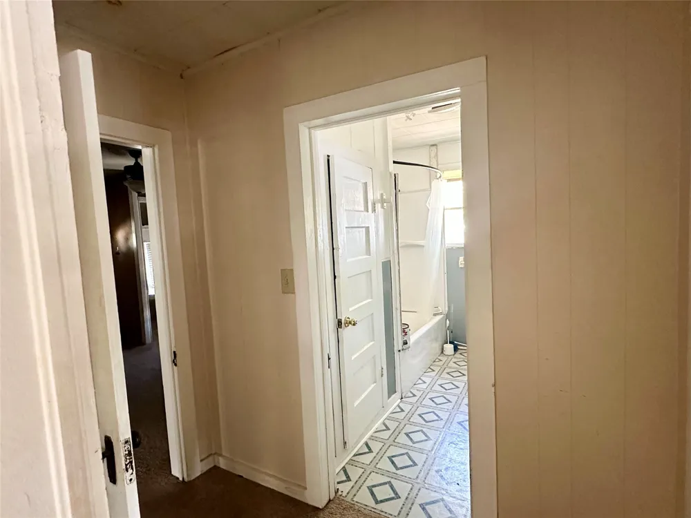 209 Old Thorndale Road Taylor, TX 76574