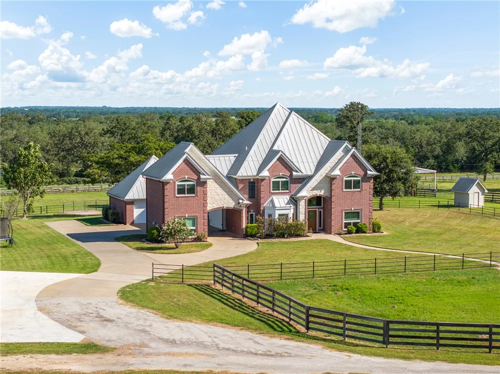 4845 County Road 119 Caldwell, TX 77836
