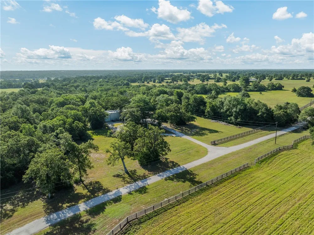 4845 County Road 119 Caldwell, TX 77836