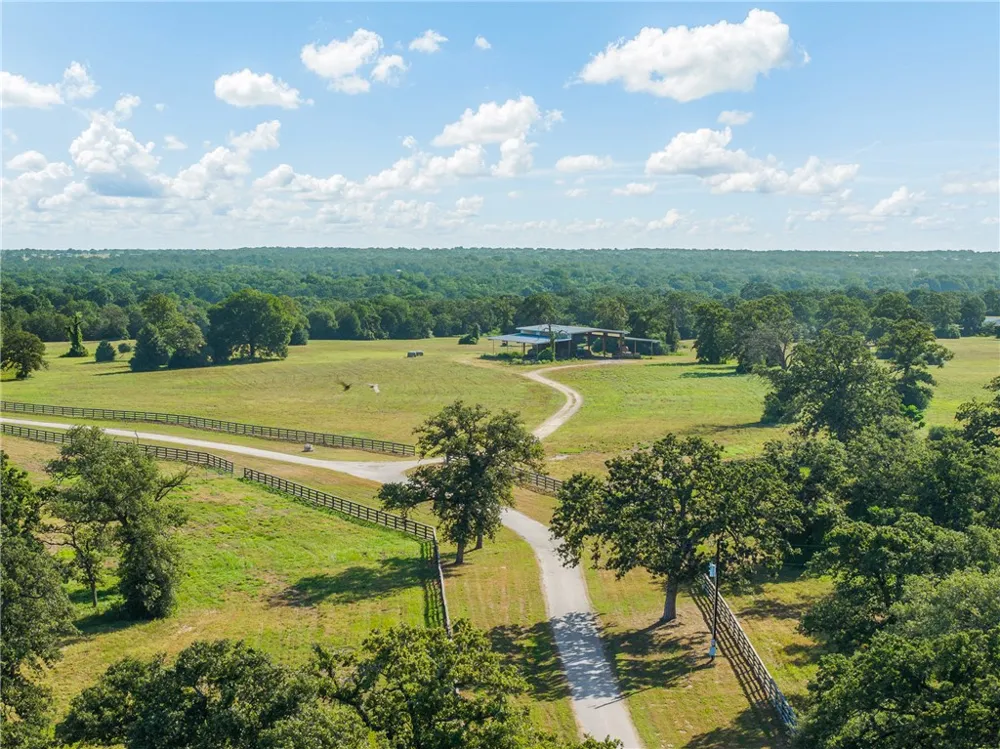 4845 County Road 119 Caldwell, TX 77836