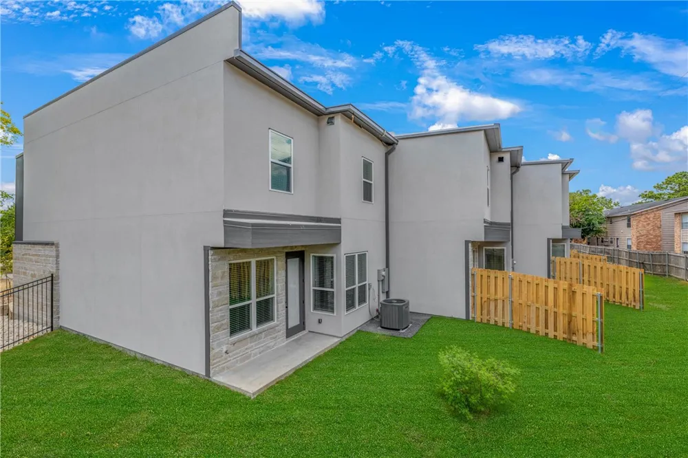 1533 Pine Ridge Drive College Station, TX 77840