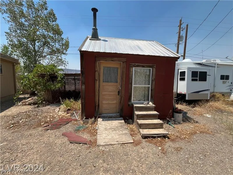 1001 Main Street Goldfield, NV 89013